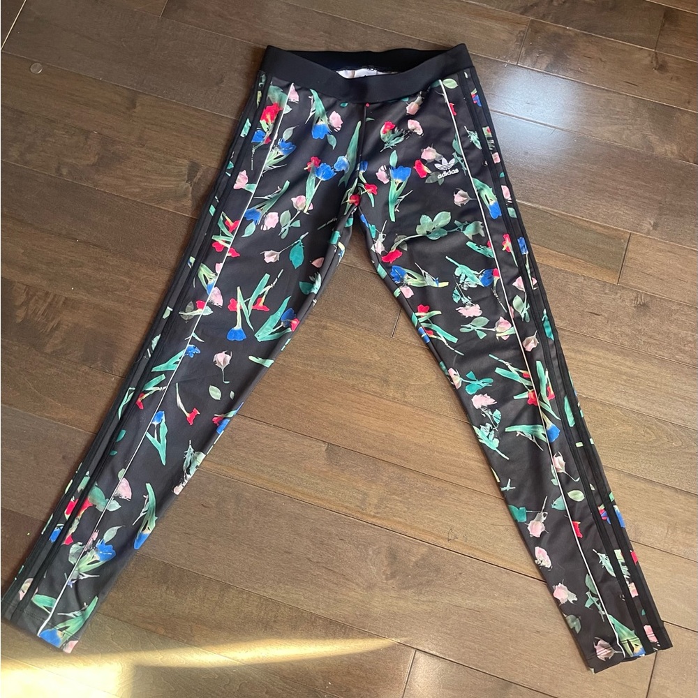adidas Kids Leggings - Black with Floral Print- xl 16 - teen